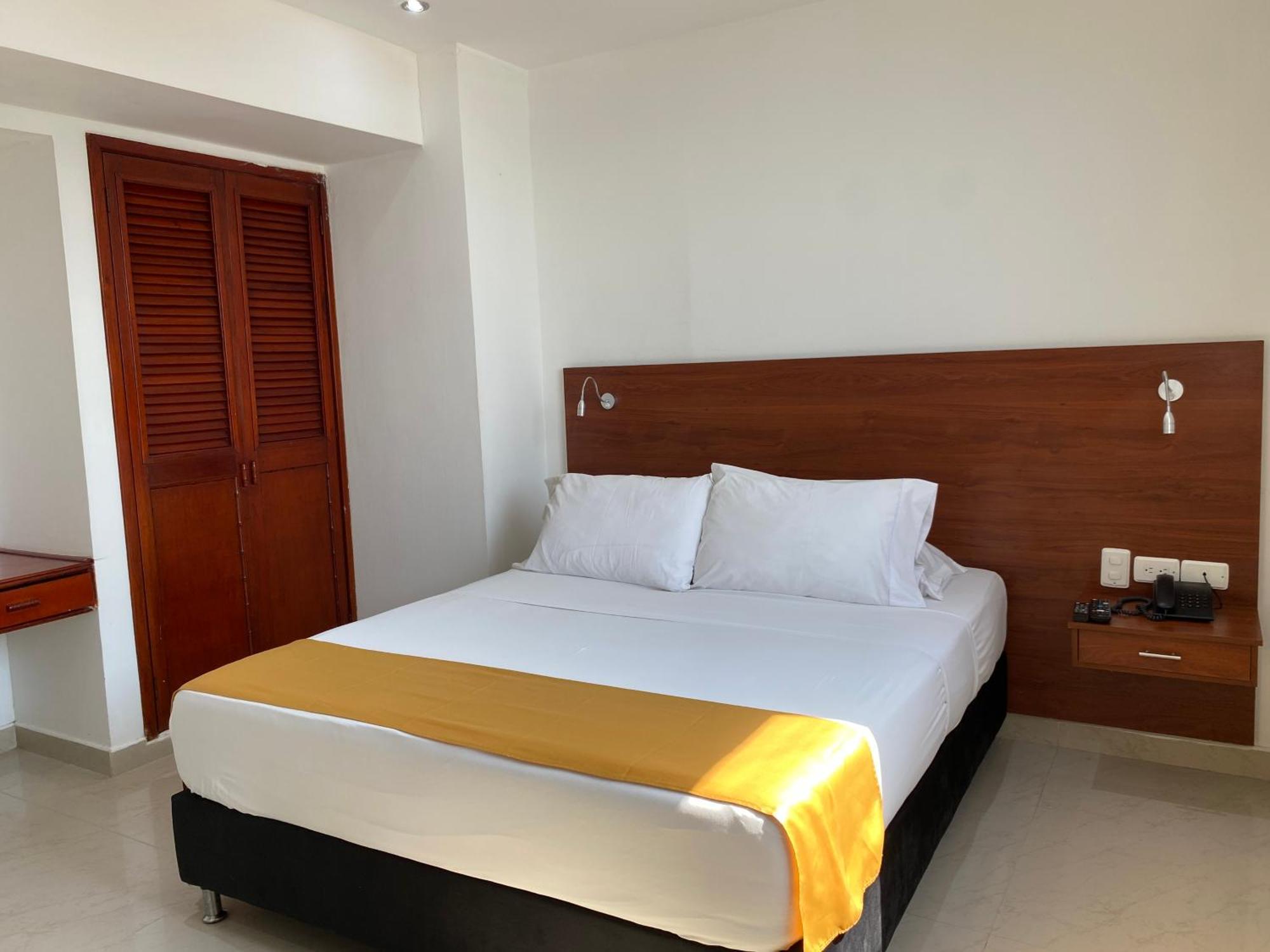ドラド プラザ ホテル Cartagena エクステリア 写真
