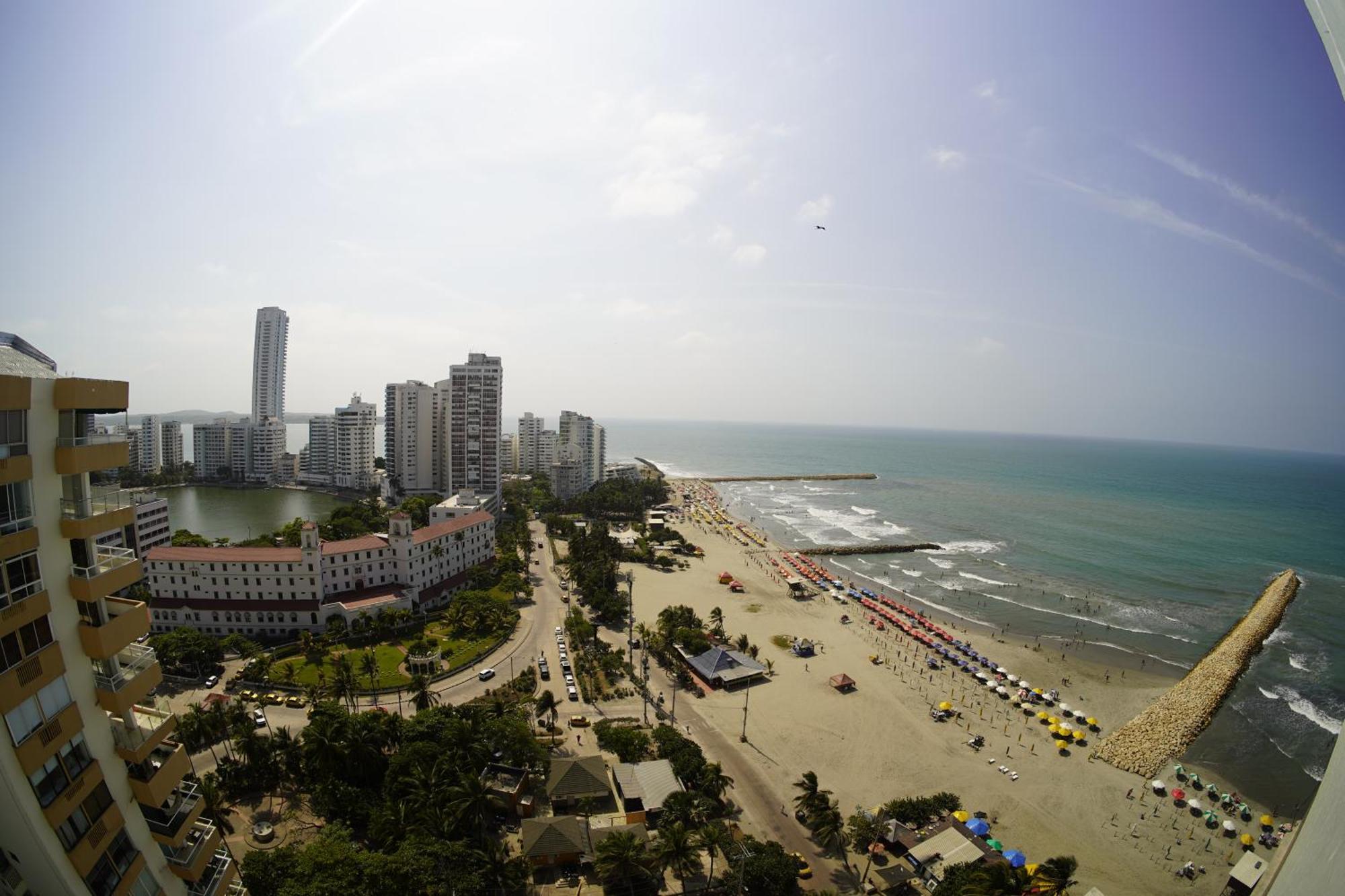 ドラド プラザ ホテル Cartagena エクステリア 写真